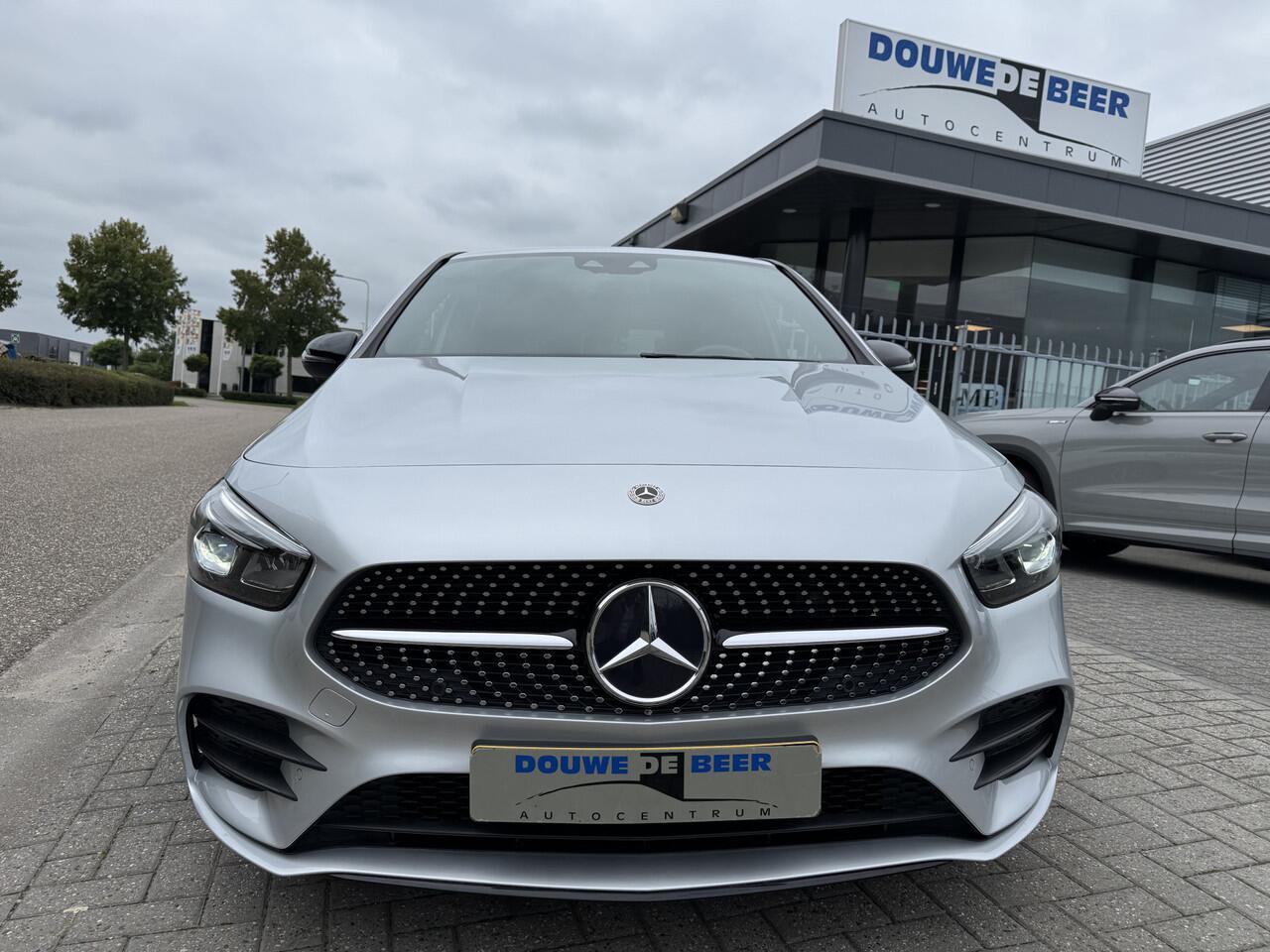 Mercedes-Benz B-KLASSE 180 Business Solution AMG Trekhaak | Night | Elekt. Klep | Stoelverw. | Camera