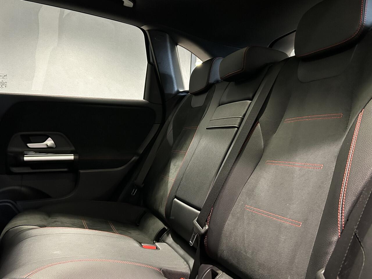 Mercedes-Benz B-KLASSE 180 AMG // Panoramadak // Camera // Carplay // Elek. Achterklep // Cruise Control // Parkeersensoren