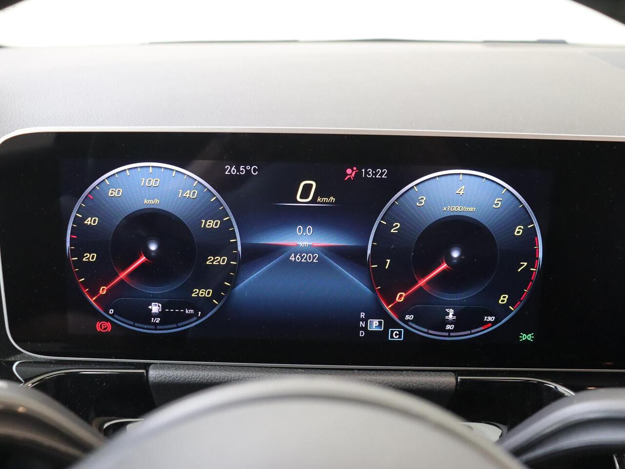 Mercedes-Benz B-KLASSE 180 Business Solution Plus | Navigatie | Camera | Panoramadak