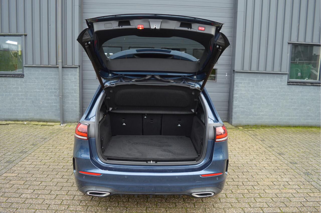 Mercedes-Benz B-KLASSE 180 Business Solution AMG | PANO | CAMERA |