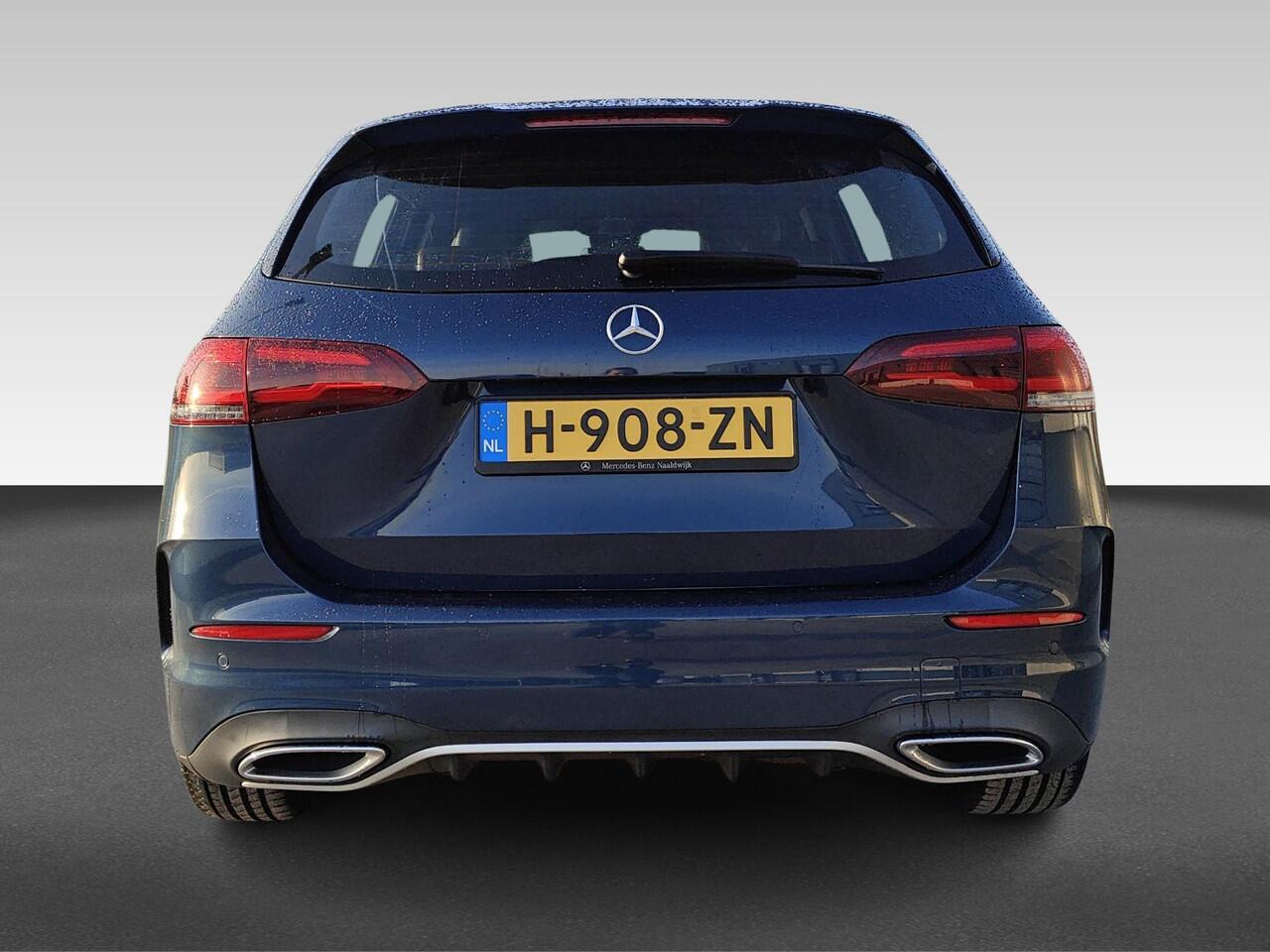 Mercedes-Benz B-KLASSE 180 Business Solution AMG | AMG Styling | Sfeerverlichting | Voorstoelen verwarmd