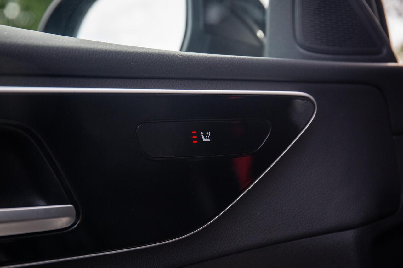 Mercedes-Benz C-KLASSE Estate 300 e Luxury Line , Sfeerverlichting, Trekhaak, Night-pakket