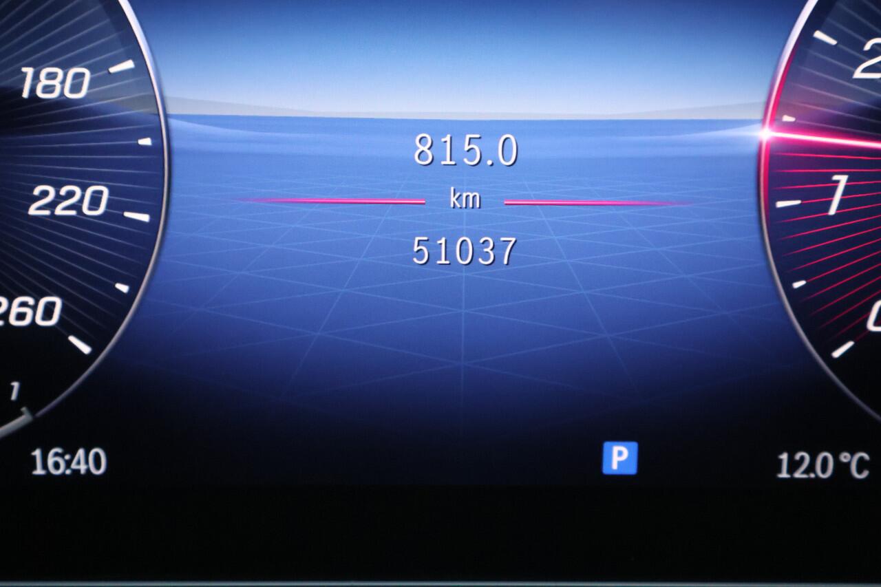 Mercedes-Benz C-KLASSE Estate 200 Avantgarde l Panoramadak l Beige LEDER Interieur l MBUX l LED Adaptief l Camera l Smartphone intergratie l Memory pakket l Winterpakket l Keyless GO l Elektrisch bedienbare achterklep l Draadloos opladen telefoon l Sfeerverlichting l Afneembare