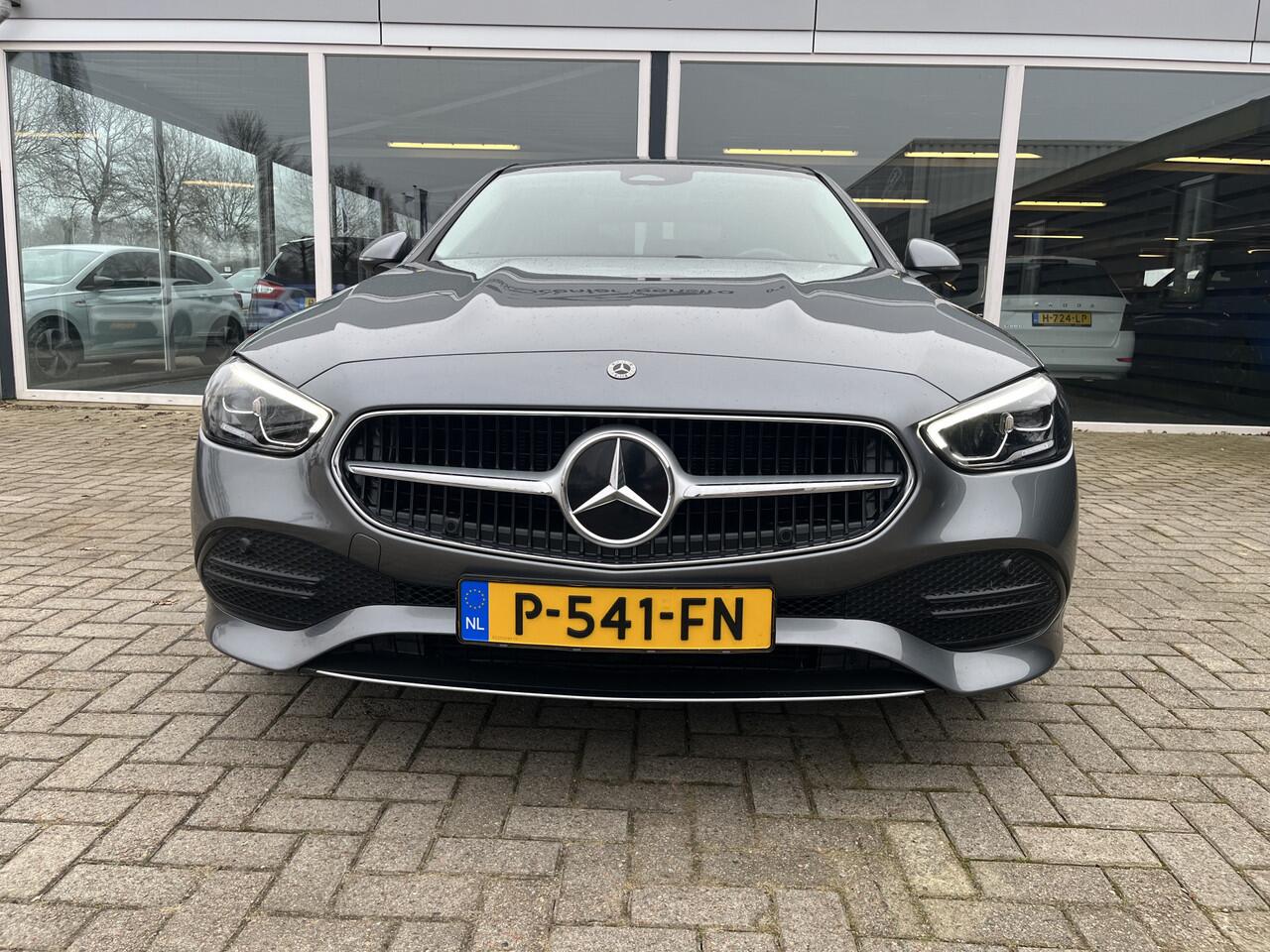 Mercedes-Benz C-KLASSE 300 e Luxury Line Led / Carplay / Clima / Schuif-kantel