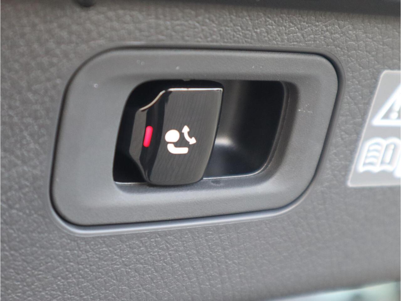 Mercedes-Benz C-KLASSE Estate 300 e AMG Line