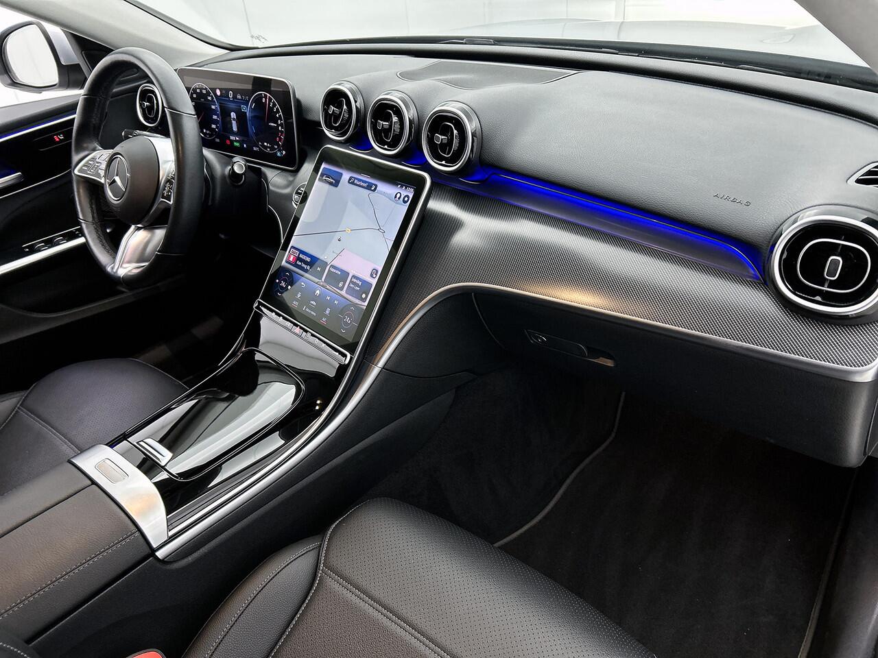 Mercedes-Benz C-KLASSE Estate 300 e Plug-In Hybride | Trekhaak | Ledkoplampen | Sfeerverlichting | Stoelverwarming |Distronic | Rijassistentiepakket Plus | Easy-Pack Achterklep. Inclusief 24 maanden MB Certified garantie voor Europa.