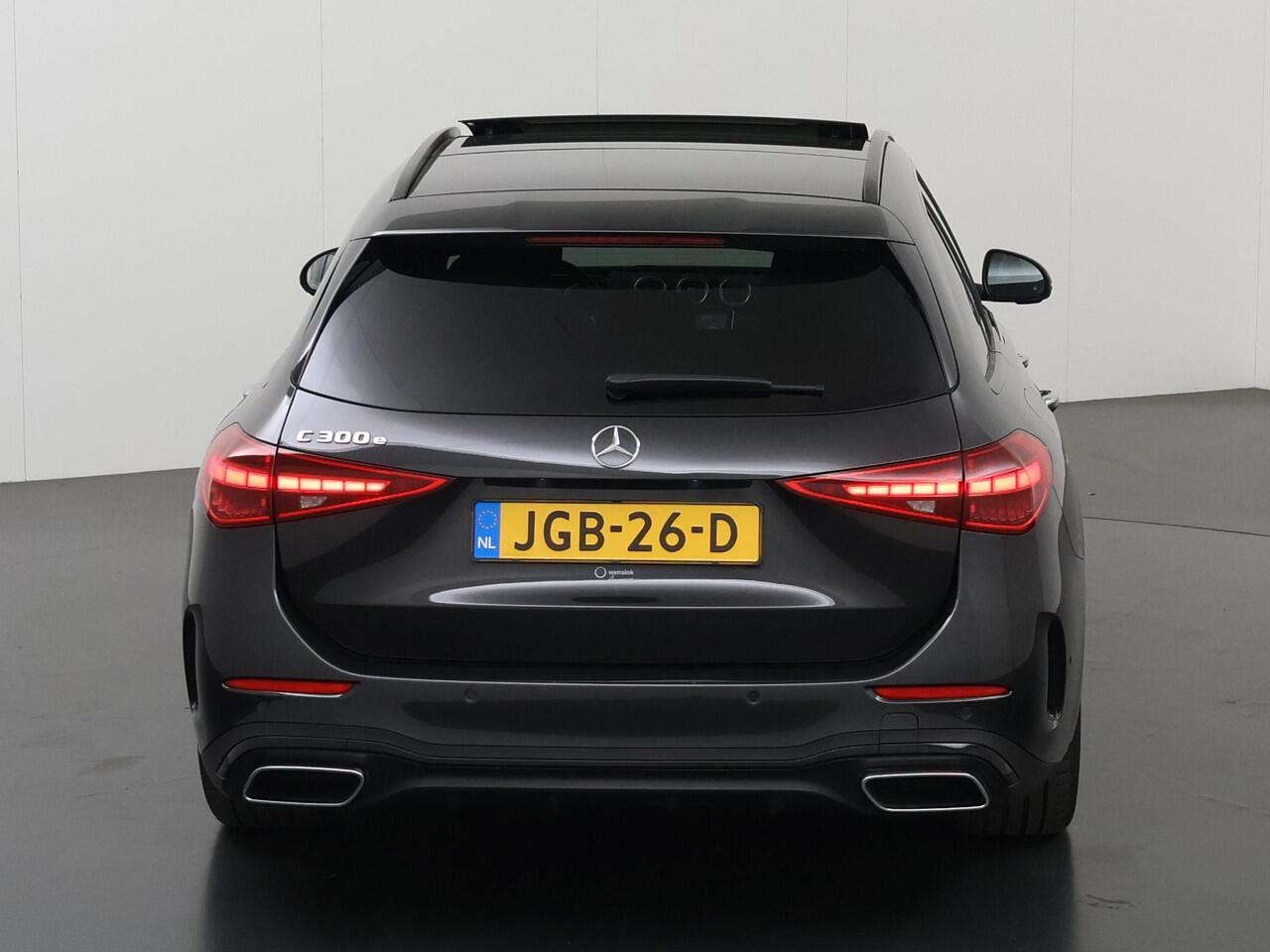 Mercedes-Benz C-KLASSE Estate 300 e AMG Line Limited | Burmester | Panoramadak | Trekhaak | Sfeerverlichting | Night pakket |