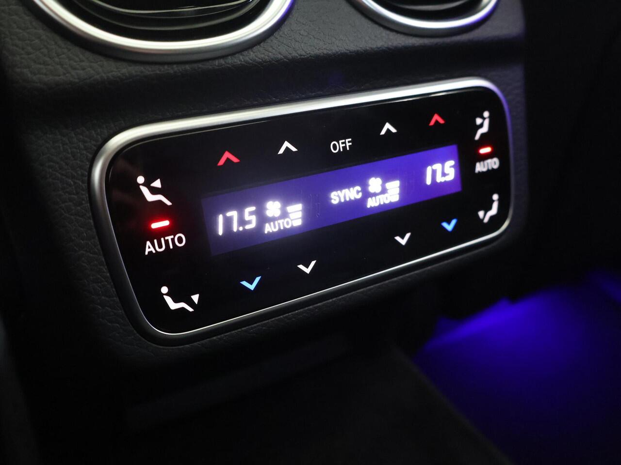 Mercedes-Benz C-KLASSE 180 Business Solution AMG | AMG line Plus | Panoramaschuifdak | Nightpakket | 360 Camera | Head-Up Display |