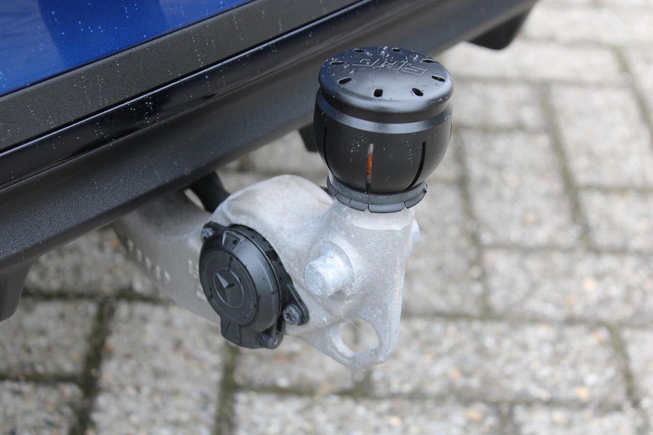 Mercedes-Benz C-KLASSE Estate 300e AMG Line NIGHT PAKKET LEDER HEAD-UP KEY-LESS GO 360-CAMERA TREKHAAK