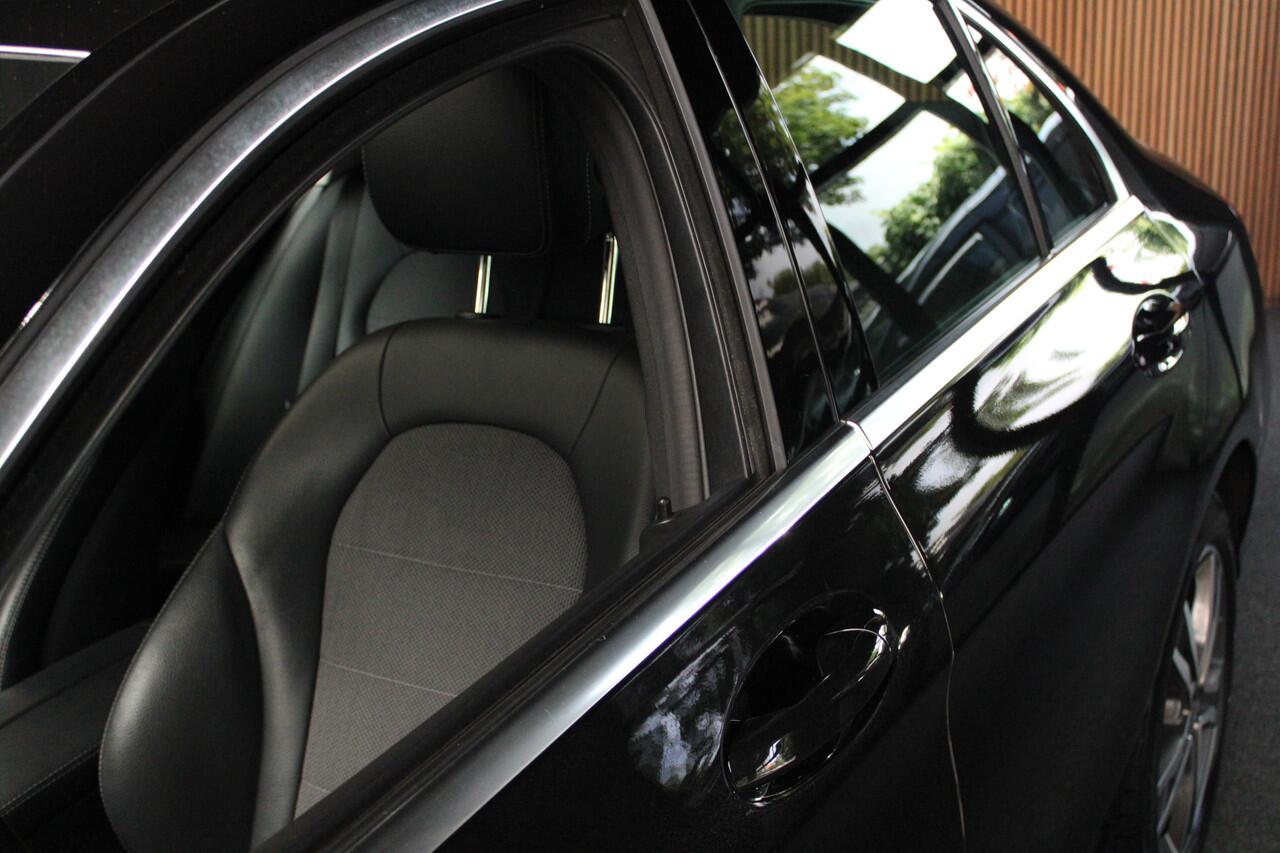 Mercedes-Benz C-KLASSE 180 Navi Leer Camera Schuif-kanteldak PTS LM velgen Climate C. Cruise C.