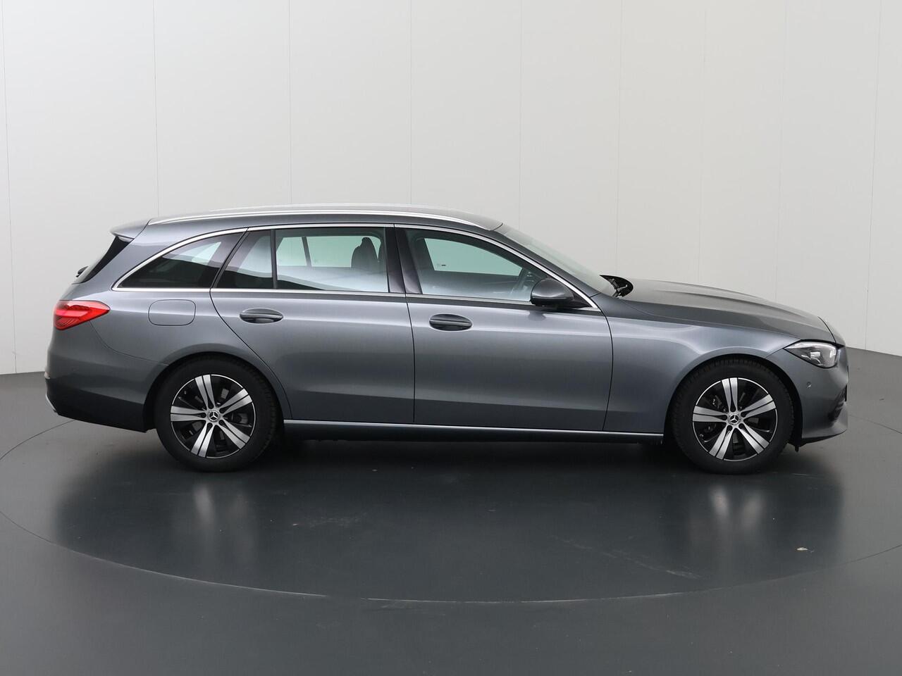 Mercedes-Benz C-KLASSE Estate 180 Luxury Line | Achteruitrijcamera | Sfeerverlichting | Stoelverwarming | Cruise Control | Appel Carplay |