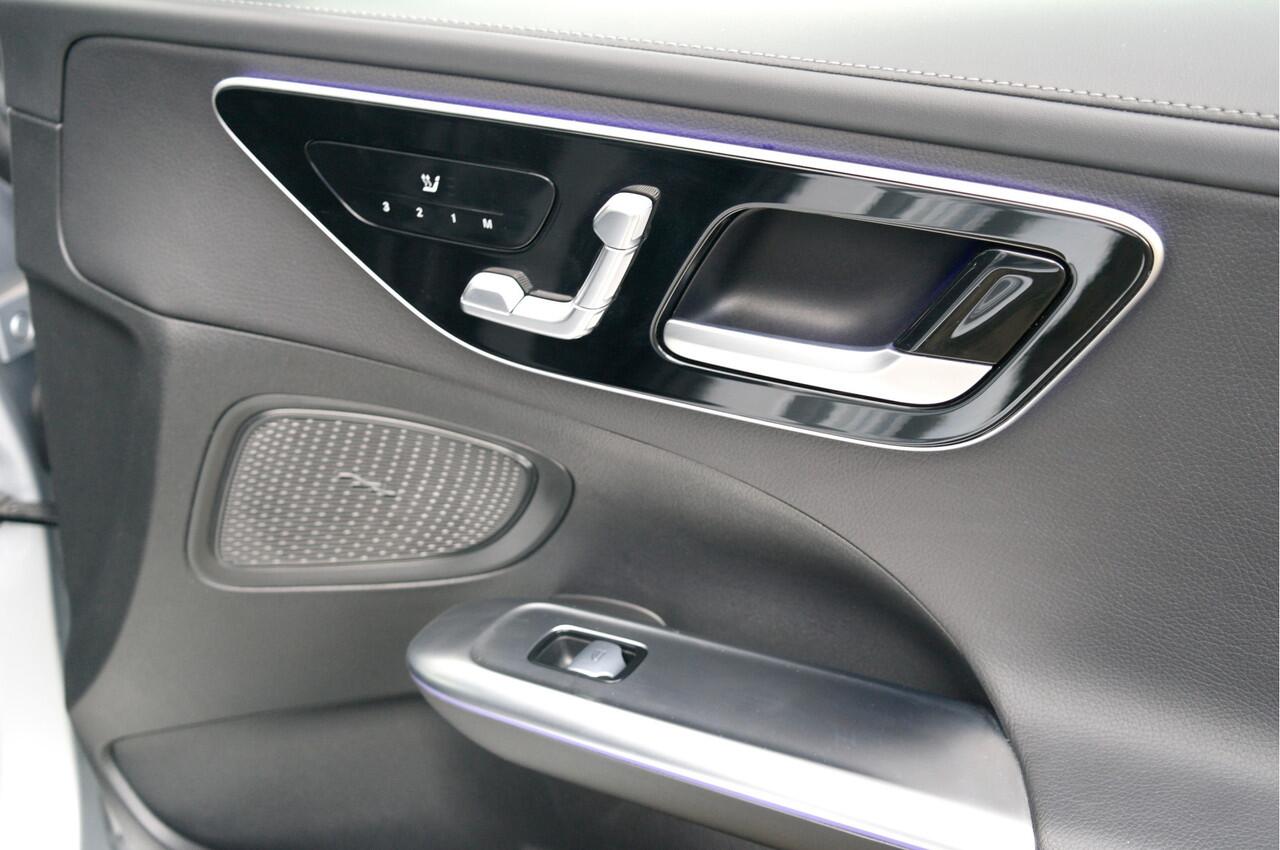 Mercedes-Benz C-KLASSE Estate 180 AMG Line | Pano | 360º | Memory | MBUX | NL-Auto | Fabrieksgarantie