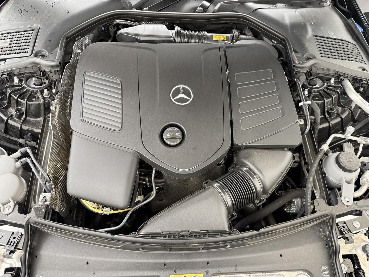 Mercedes-Benz C-KLASSE Estate C 300 e AMG Line | Pano Burmester Trekhaak