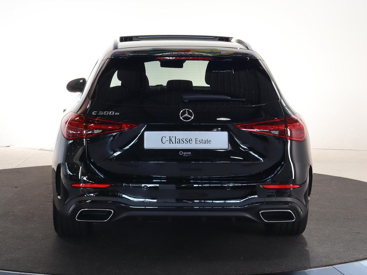 Mercedes-Benz C-KLASSE Estate 300e Business Solution AMG | Panoramaschuifdak | Night | Burmester | Rijassistentiepakket Plus | Matrix Led