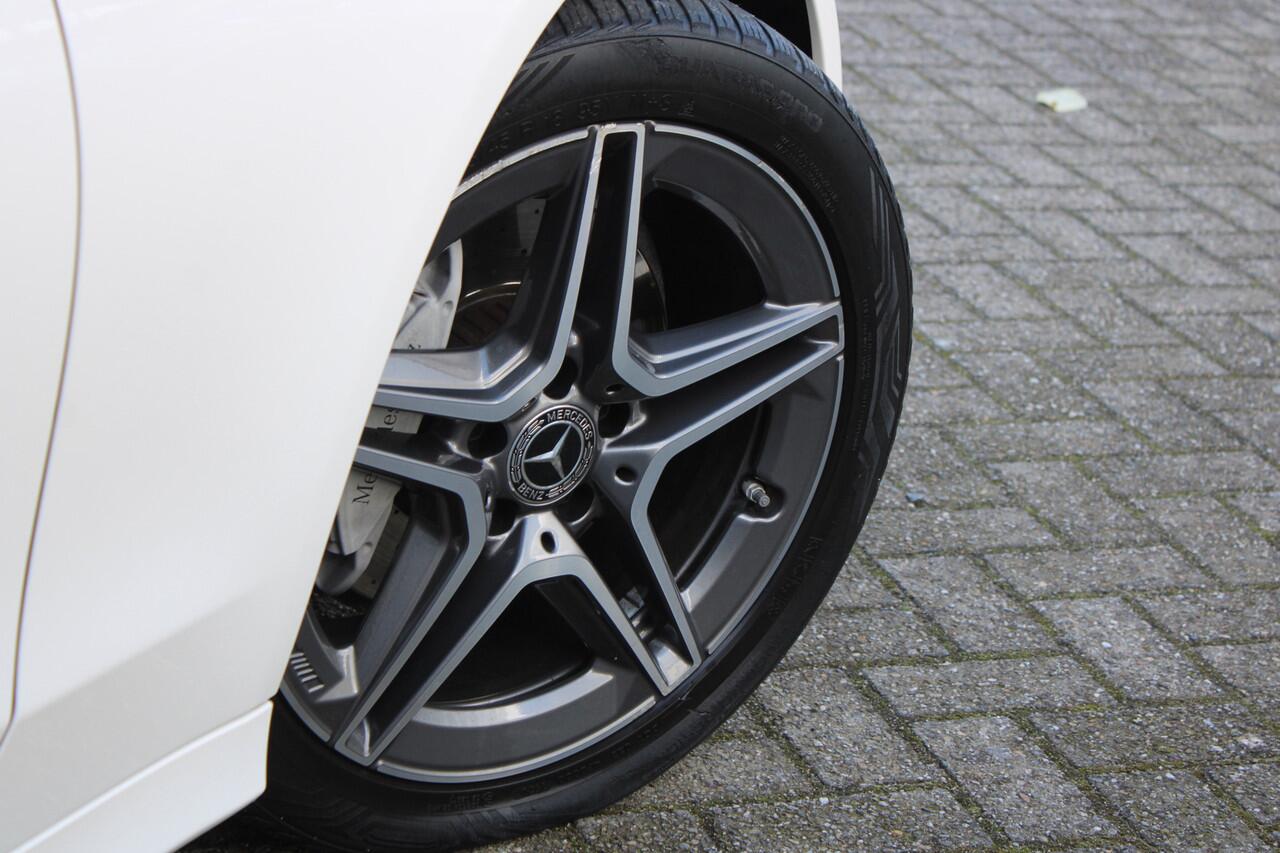 Mercedes-Benz C-KLASSE Estate 180 AUT9 Business Solution AMG PANORAMADAK VIRTUAL CARPLAY DAB