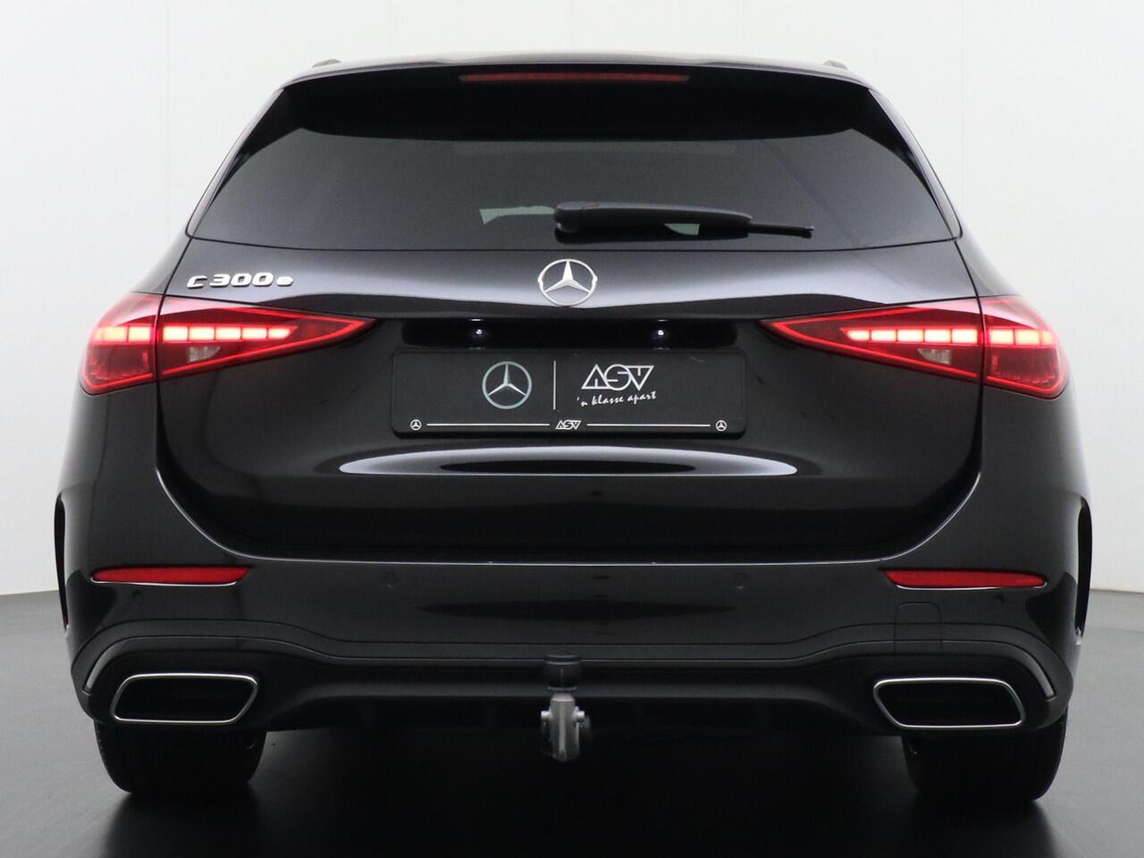 Mercedes-Benz C-KLASSE Estate 300 e Business Solution AMG | Panorama - Schuifdak | Trekhaak Wegklapbaar | Memorystoelen | Niveauregeling | Head-Up Display | 360° Camera | Burmester Surround Sound