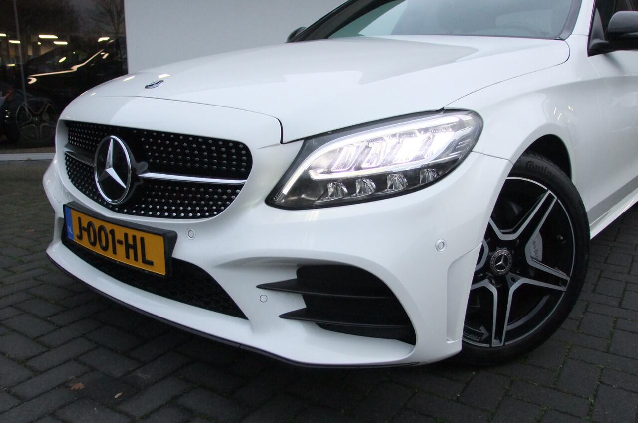 Mercedes-Benz C-KLASSE 180 Business Solution AMG / Diamantweis (parelmoer) Facelift/ Panorama/ Trekhaak af-fabriek/ Nightpakket/ Stoelverwarming/ All-season