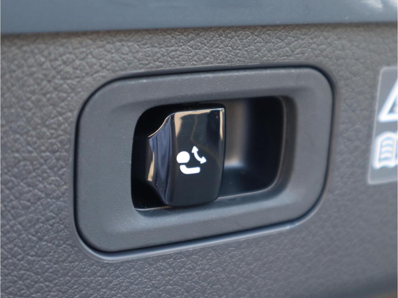 Mercedes-Benz C-KLASSE Estate 300 e Star Edition AMG Line