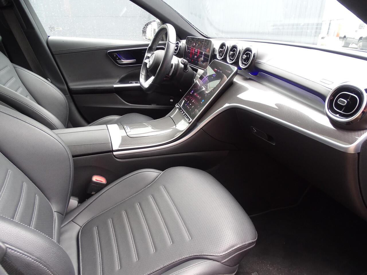 Mercedes-Benz C-KLASSE Estate 200 d AMG Line DODEHOEK DETECTIE | NAVIGATIE| CRUISE CONTROL | CAMERA | SFEERVERLICHTING | PANORAMADAK | ELEKTRISCHE STOELEN | STOELVERWARMING |