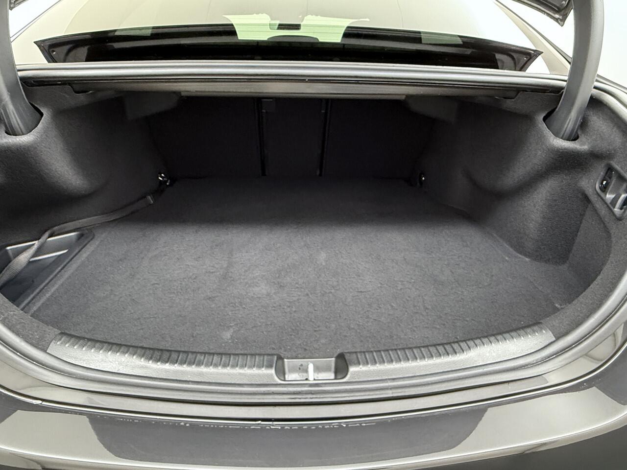 Mercedes-Benz C-KLASSE 300 e AMG Line | Burmester Night