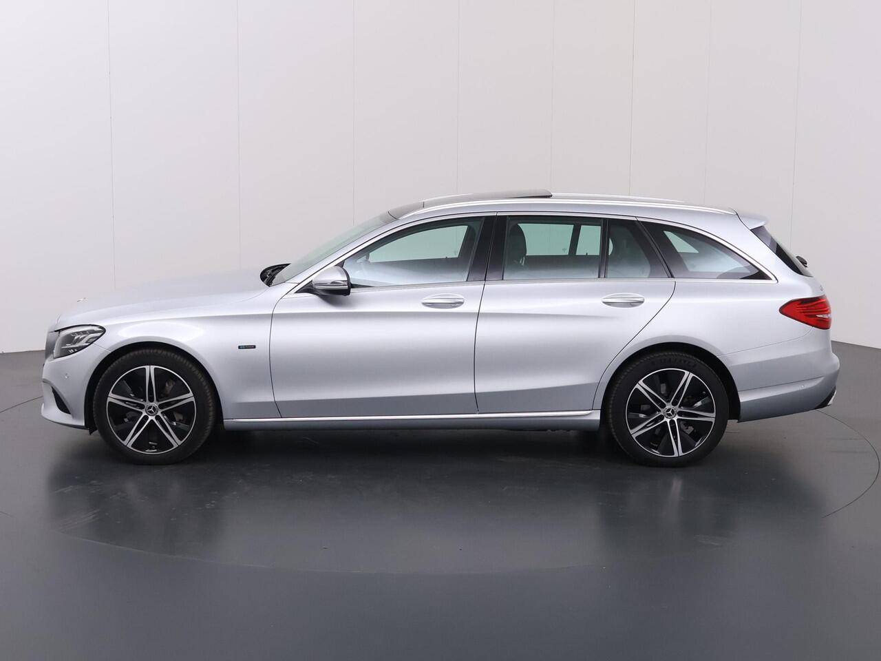 Mercedes-Benz C-KLASSE Estate 300 de Business Solution AMG Limited | Panoramadak | Widescreen | Burmester | Stoelverwarming |
