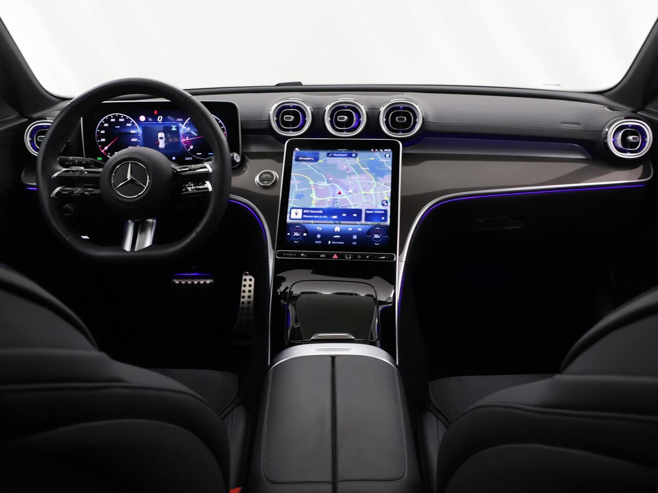 Mercedes-Benz C-KLASSE Estate 180 Business Solution AMG | Panoramadak | 19-Inch | Trekhaak | Digital Light | Night pakket | Memory pakket | Stoelverwarming