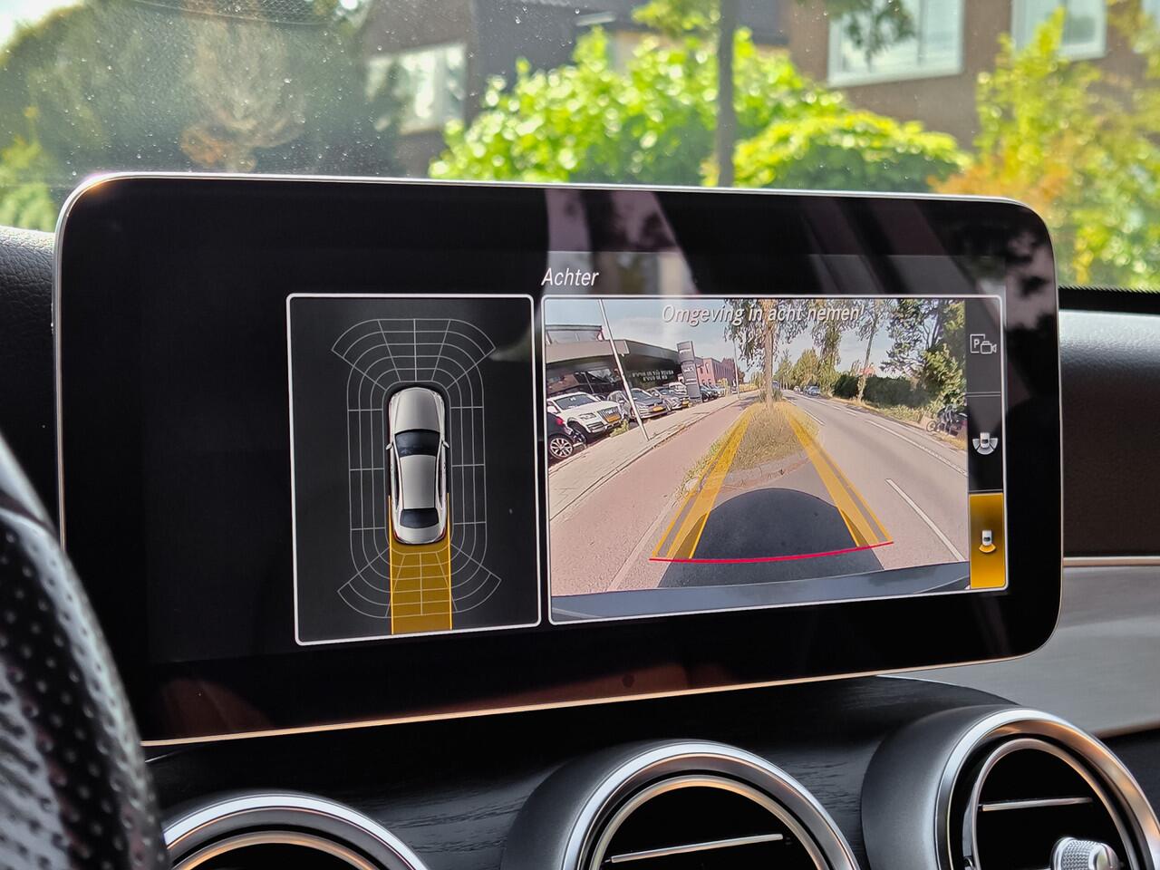 Mercedes-Benz C-KLASSE 180 AMG ACTIE! BETAAL NU 50% 12450 DE REST IN 2JR RENTEVRIJ FINANCIEREN