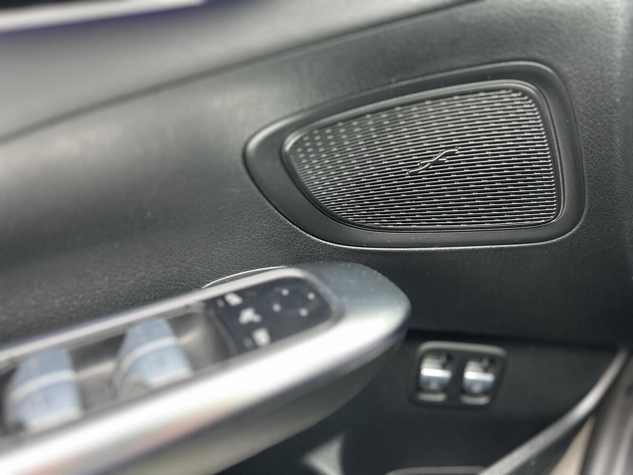 Mercedes-Benz C-KLASSE Estate 300 e Luxury Line