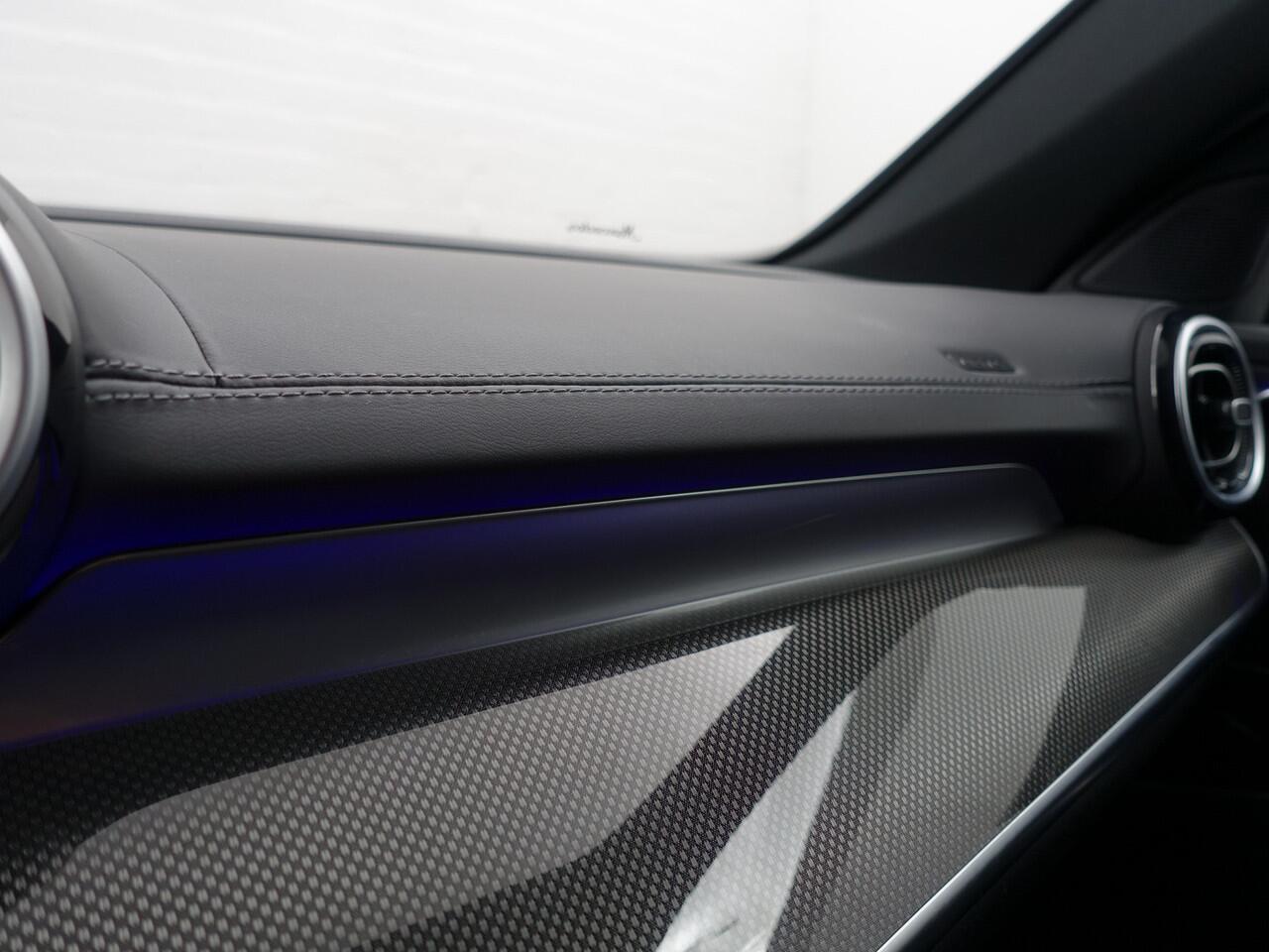 Mercedes-Benz C-KLASSE 180 AMG Performance Aut- Panoramadak, Laser Led, Sfeerverlichting, Concavers, Aero Kit, Spoor Assist