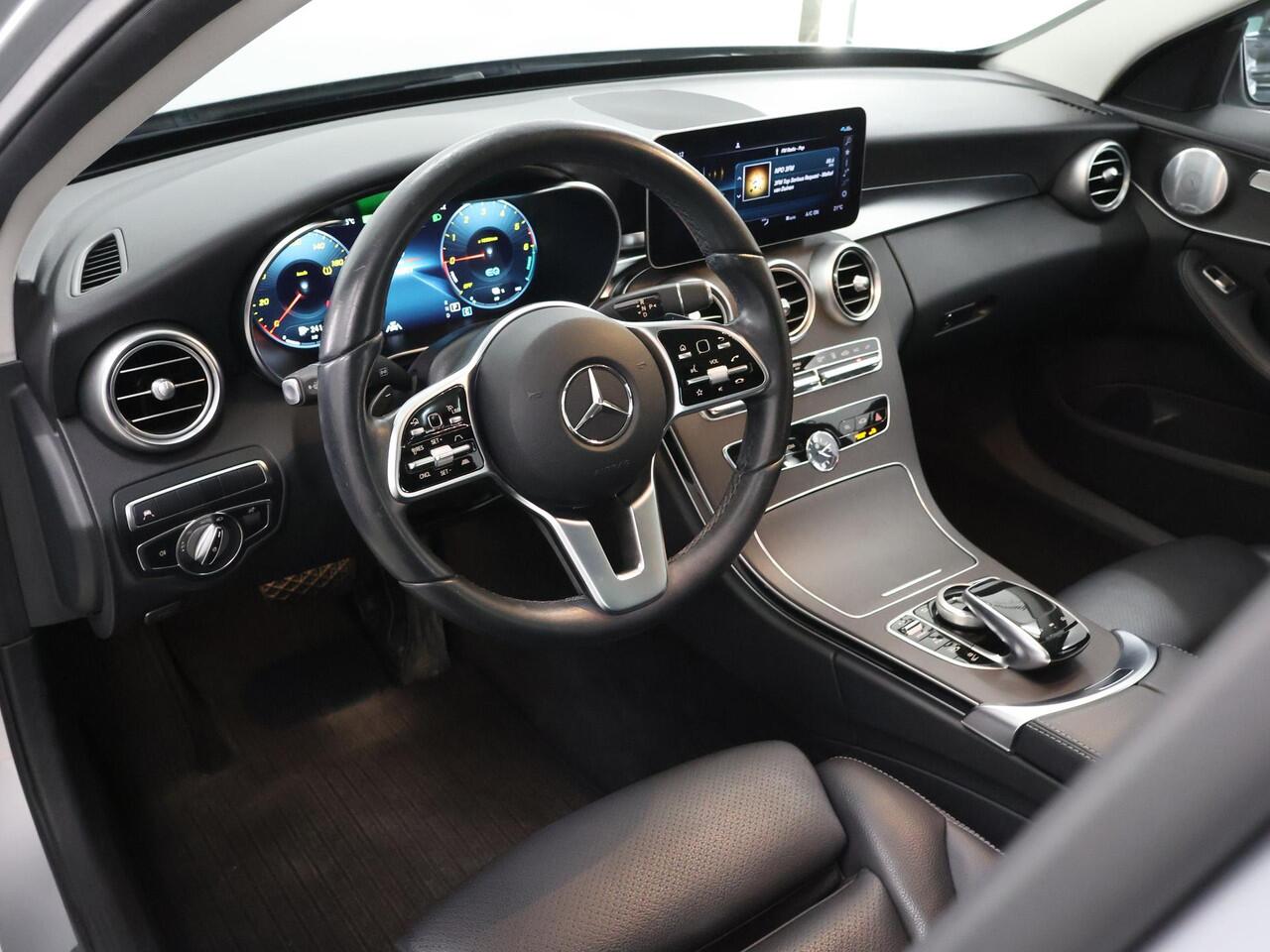 Mercedes-Benz C-KLASSE Estate 300 de Business Solution AMG Limited | Panoramadak | Widescreen | Burmester | Stoelverwarming |