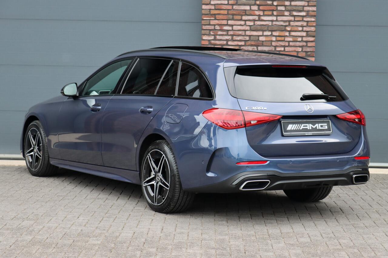 Mercedes-Benz C-KLASSE Estate 300 e AMG Line | Distronic | Memory | Panoramadak | Camera | Trekhaak | High Perf. LED | Nightpakket | Sfeerverlichting Premium | Stoelverwarming | Dodehoekassistent |