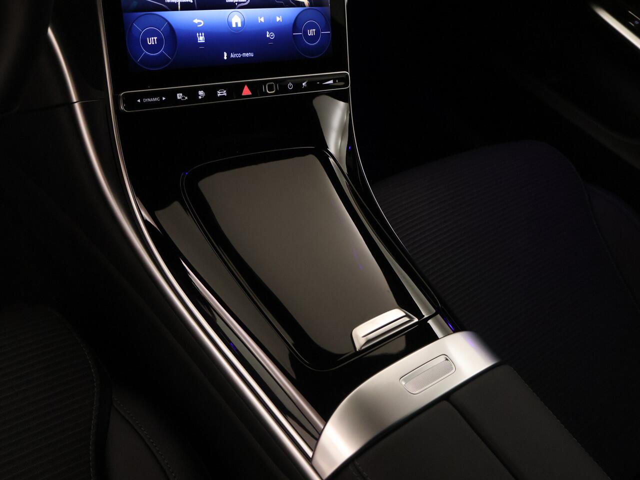 Mercedes-Benz C-KLASSE Estate 300 e Star Edition luxury | Trekhaak | Parkeerpakket met achteruitrijcamera | EASY PACK achterklep | USB-pakket | Antidiefstalpakket GUARD 360° Plus | High-performance led-koplampen |