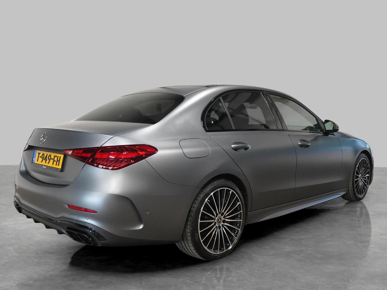 Mercedes-Benz C-KLASSE 200 AMG Line | Pano | Designo Magno | Night Pakket