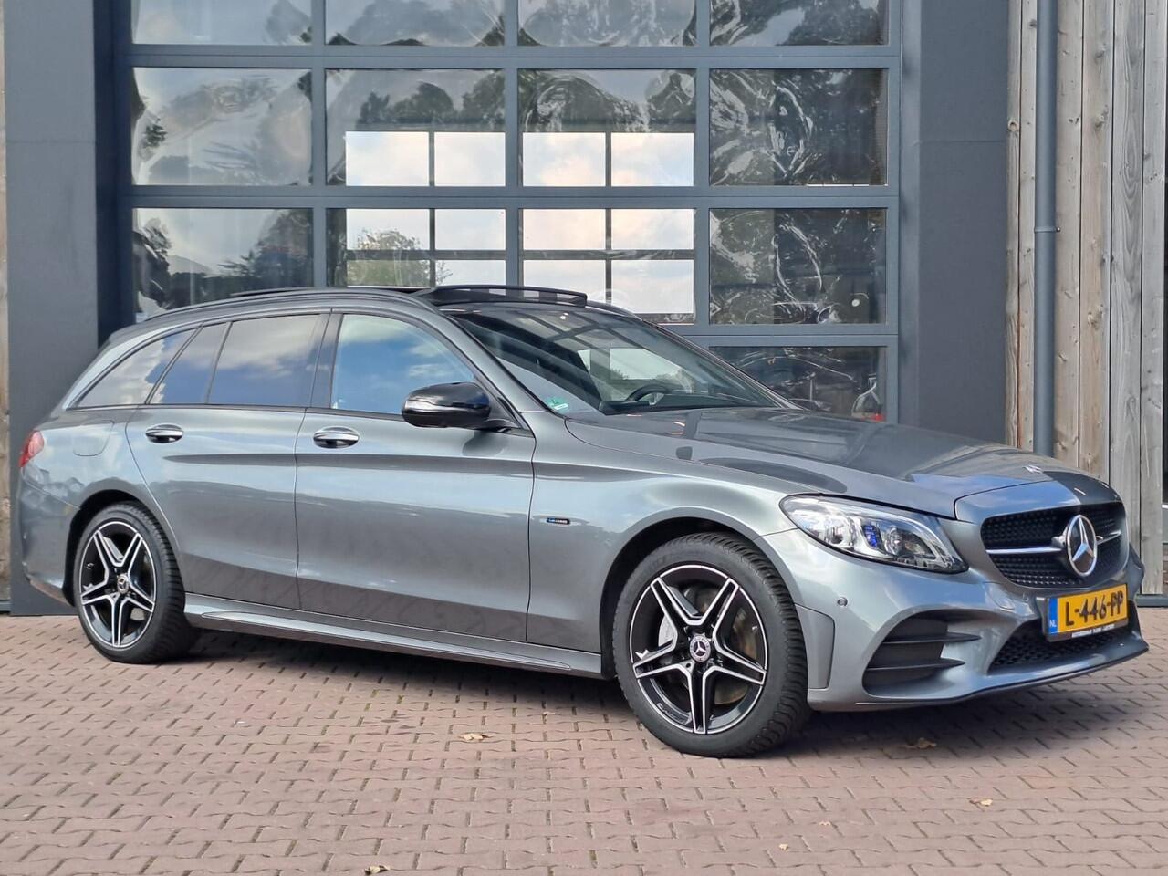 Mercedes-Benz C-KLASSE Estate 300 e Business Plus Solution AMG Limited | Pano | Trekhaak | Multibeam | 360° camera | Leder/alcantara | Stoelverwarming | Elek. achterklep | Vol |
