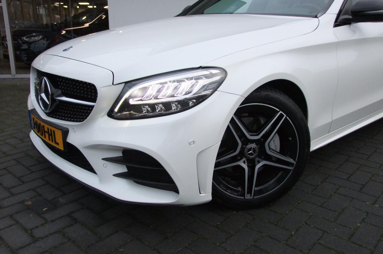Mercedes-Benz C-KLASSE 180 Business Solution AMG / Diamantweis (parelmoer) Facelift/ Panorama/ Trekhaak af-fabriek/ Nightpakket/ Stoelverwarming/ All-season