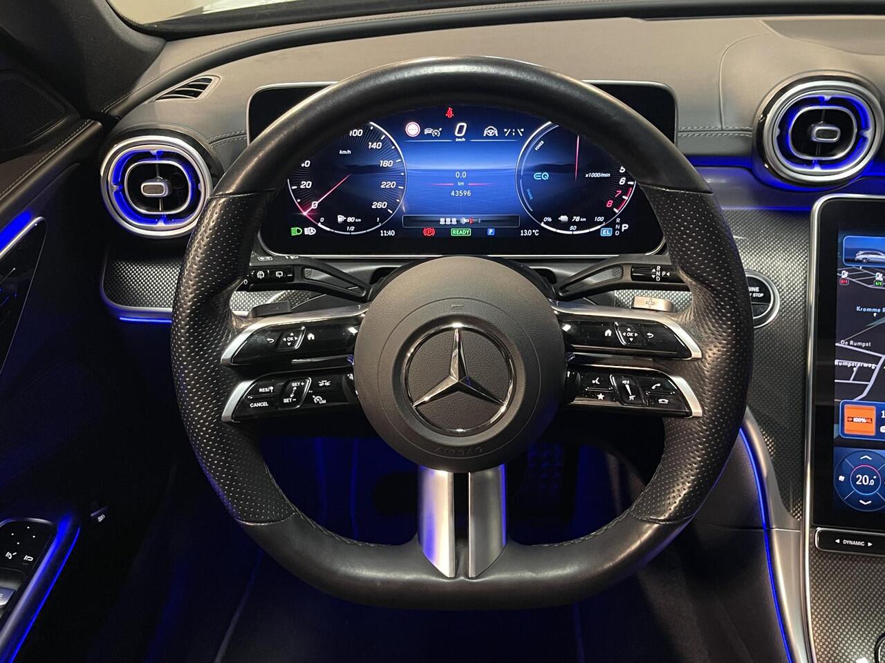 Mercedes-Benz C-KLASSE Estate 300 e AMG Line 18"/Panoramadak/Laser LED/Trekhaak/Stoelverwarming + memory l + r/Adaptieve cruise/Sfeerverlichting premium/Elektrische klep/Apple Carplay & Android Auto