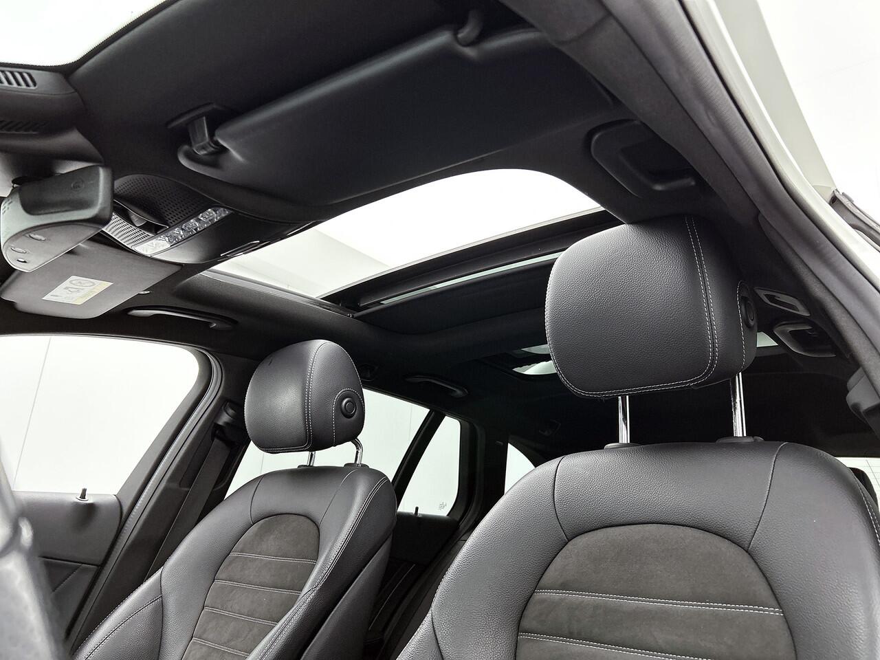 Mercedes-Benz C-KLASSE Estate 180 Business Solution AMG AMG Line | Night Pakket | Panorama Schuif-Kanteldak | Parkeerpakket met 360°-camera | Sfeerverlichting. Inclusief 24 maanden Mercedes-Benz Certified garantie voor Europa.