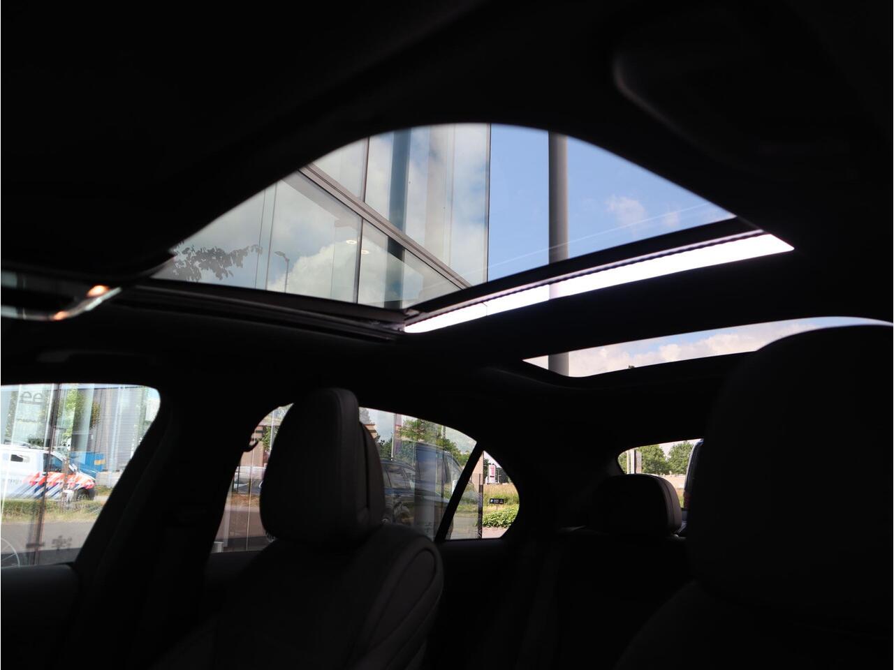 Mercedes-Benz C-KLASSE 180 Business Solution AMG