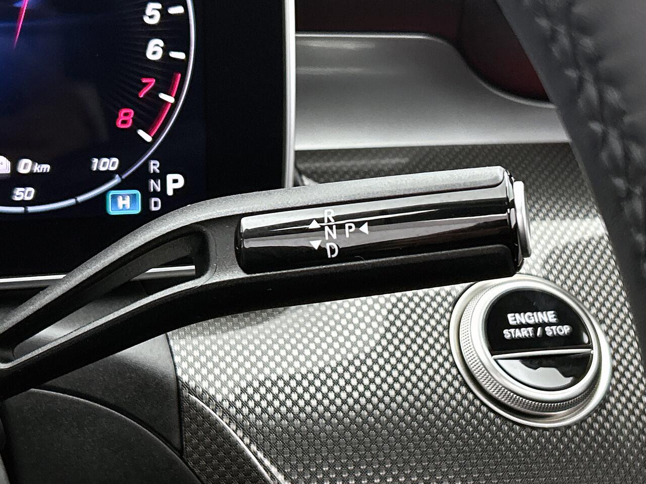 Mercedes-Benz C-KLASSE Estate 300 e AMG Plug-In Hybride AMG Line | Trekhaak | Panorama Schuif-Kanteldak | Digital Licht | Rijassistentiepakket Plus incl. PRE-SAFE Inclusief 24 maanden MB Certified garantie voor Europa.