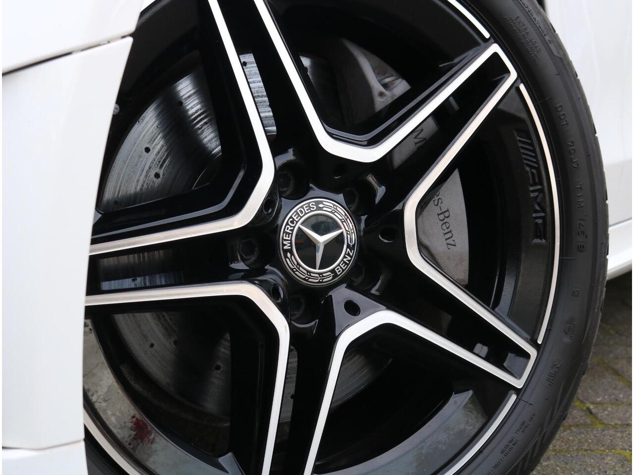 Mercedes-Benz C-KLASSE Estate 300 e Business Solution AMG | Panorama | Apple Carplay