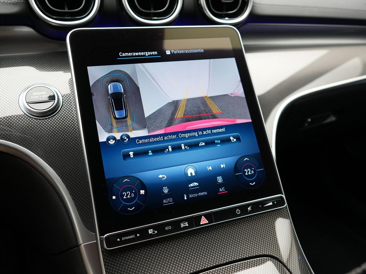 Mercedes-Benz C-KLASSE Estate 300 e AMG Line Plug In Hybrid 313pk Dealer O.H PHEV | Trekhaak af Fabriek | Adaptive Cruise | 360 Camera | Digital LED | Alcantara Sportstoelen Verwarmd | Sfeerverlichting | Keyless |