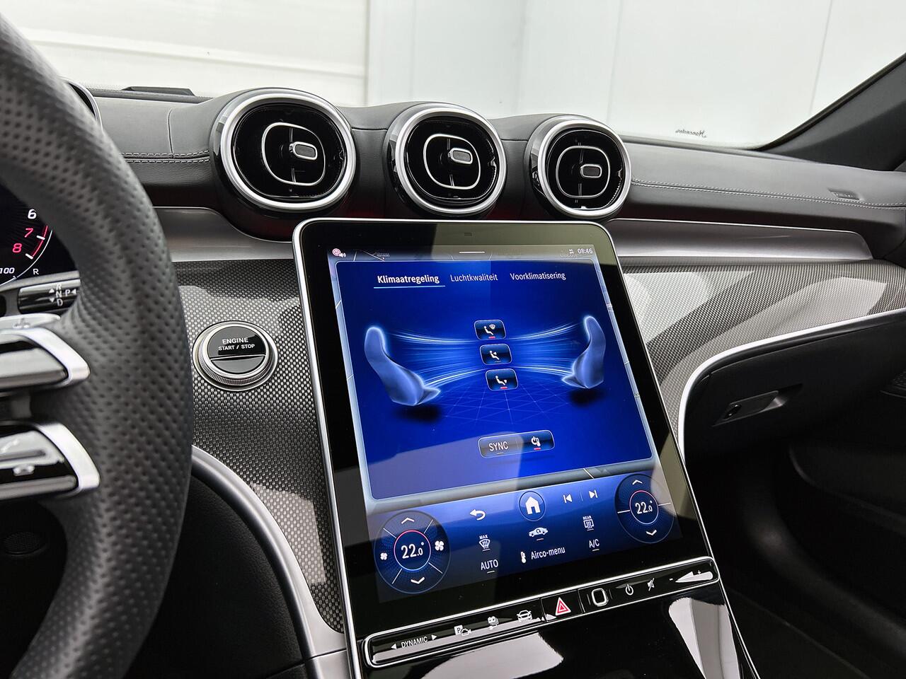 Mercedes-Benz C-KLASSE Estate 300 e AMG Plug-In Hybride AMG Line | Trekhaak | Panorama Schuif-Kanteldak | Digital Licht | Rijassistentiepakket Plus incl. PRE-SAFE Inclusief 24 maanden MB Certified garantie voor Europa.