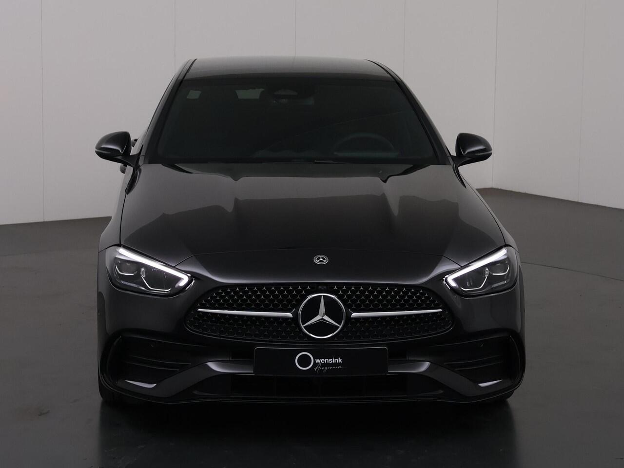 Mercedes-Benz C-KLASSE 180 Star Edition AMG Line | Panoramadak | Night | Burmester | Apple Carplay/Android Auto | Camera | | Distronic | Sfeerverlichting |