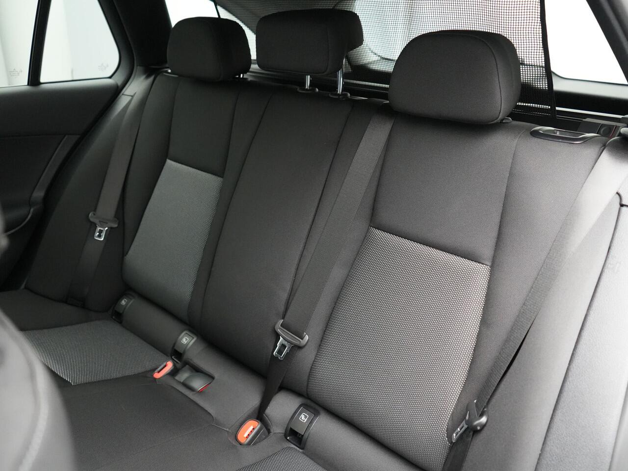 Mercedes-Benz C-KLASSE Estate 300 e Plug In Hybrid 320pk NIEUW MODEL MY2023 | PHEV | Adaptive Cruise | Camera | Stoelverwarming | Apple Carplay | DAB | LED | Navi Full Map | Virtual |