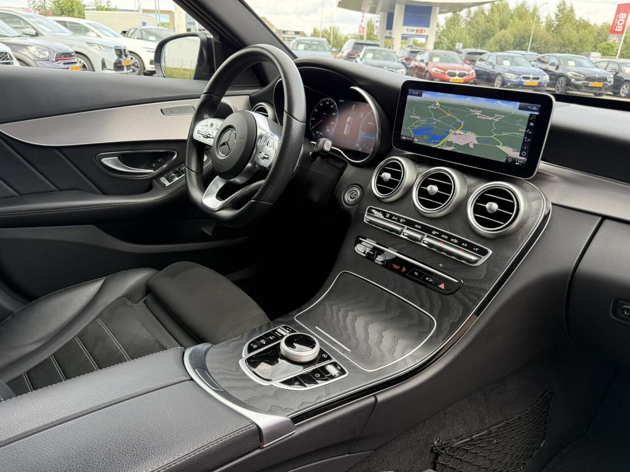 Mercedes-Benz C-KLASSE Estate 160 DCT AMG Line Panoramadak Trekhaak Achteruitrijcamera LED DAB Night Pack