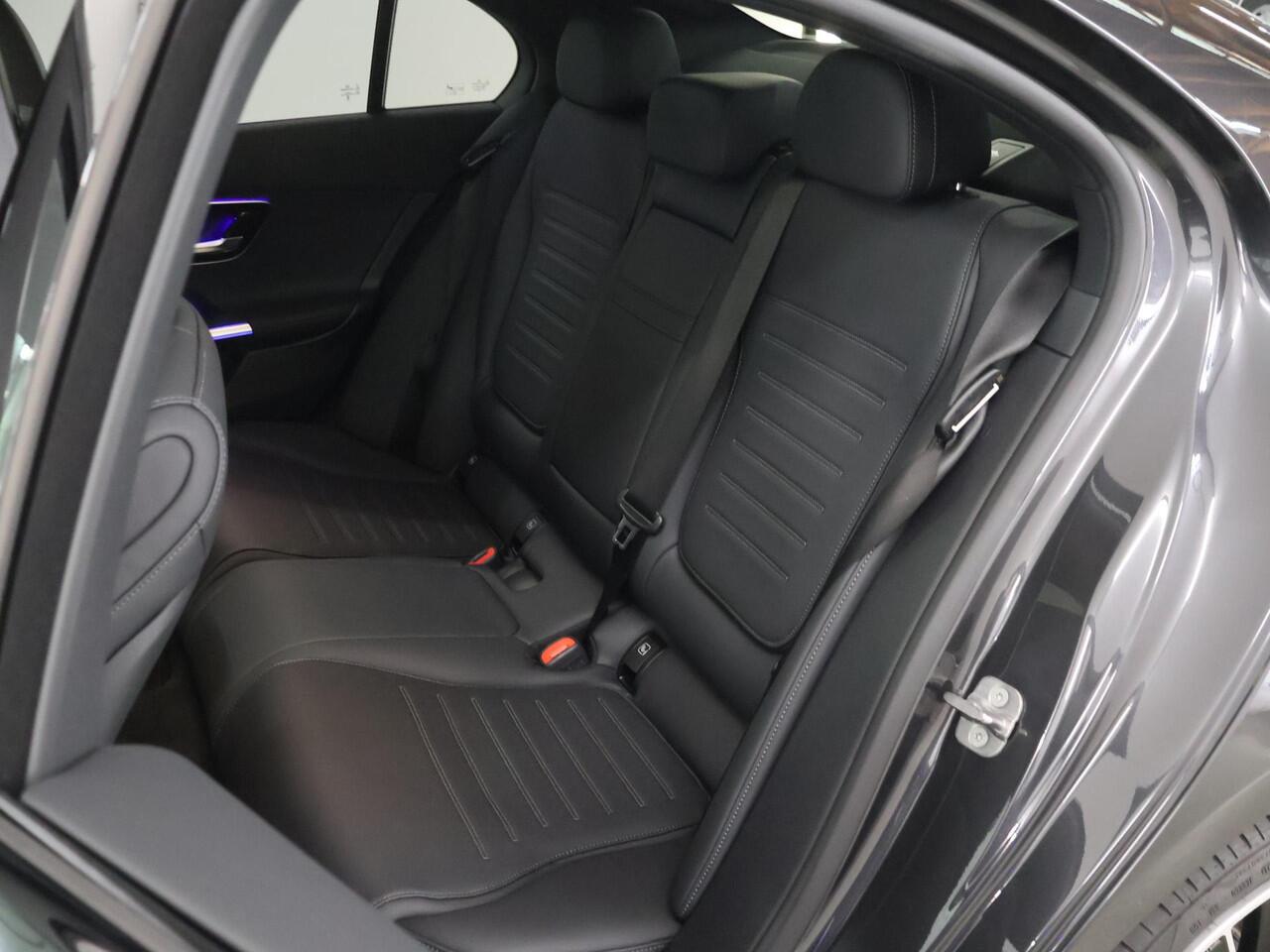 Mercedes-Benz C-KLASSE 180 Star Edition AMG Line | Keyless | Panoramadak | Digitaal Licht | 360* Camera |