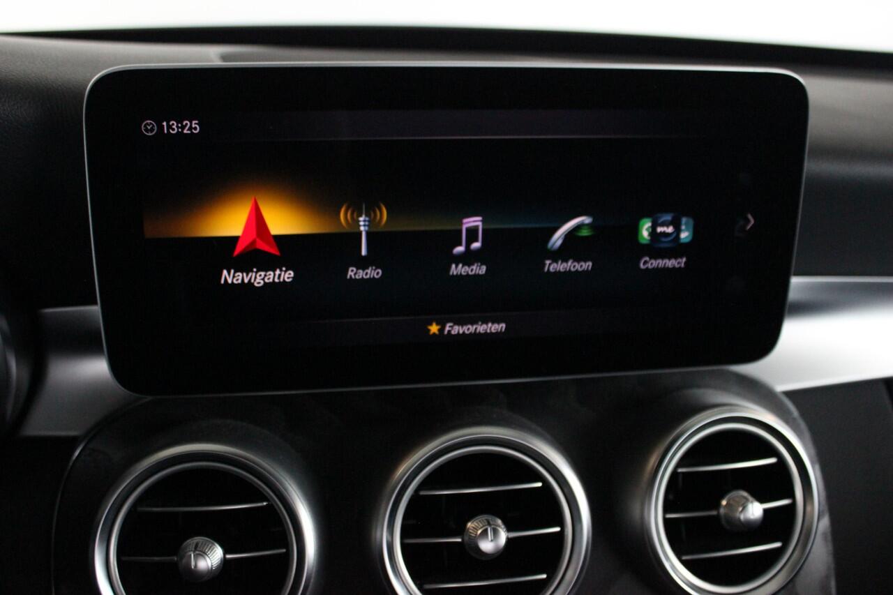 Mercedes-Benz C-KLASSE 180 Business Solution AMG-Line Facelift | Night-pakket | Trekhaak | Carplay | Camera | Virtual Cockpit | Side-Assist | Cruise | 18" LMV | Halfleder | PDC V+A