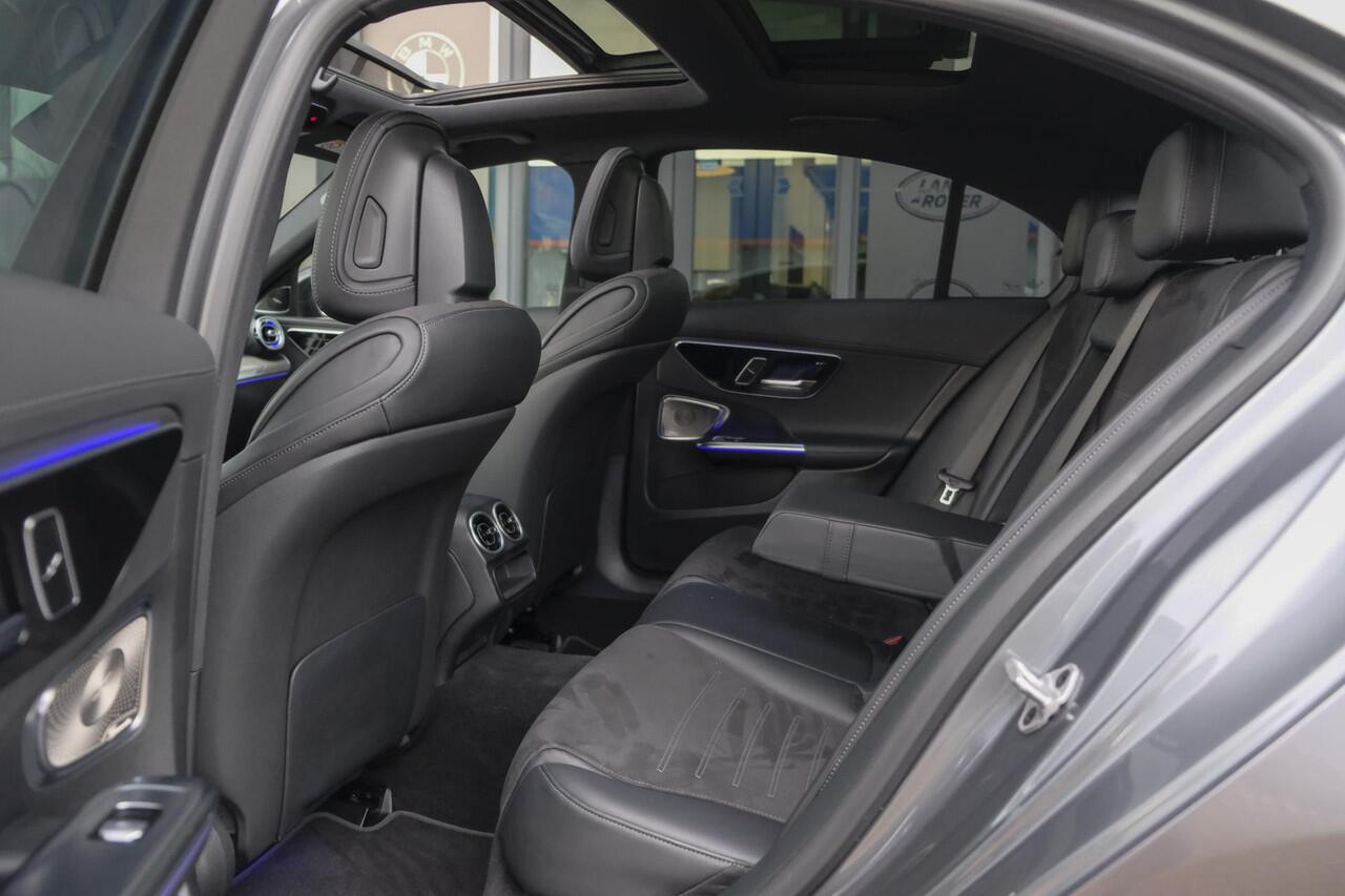 Mercedes-Benz C-KLASSE C300 AMG 258pk Panoramadak Burmester 3d Digital light Distronic+ Stuurassistent 360 camera 19" LMV