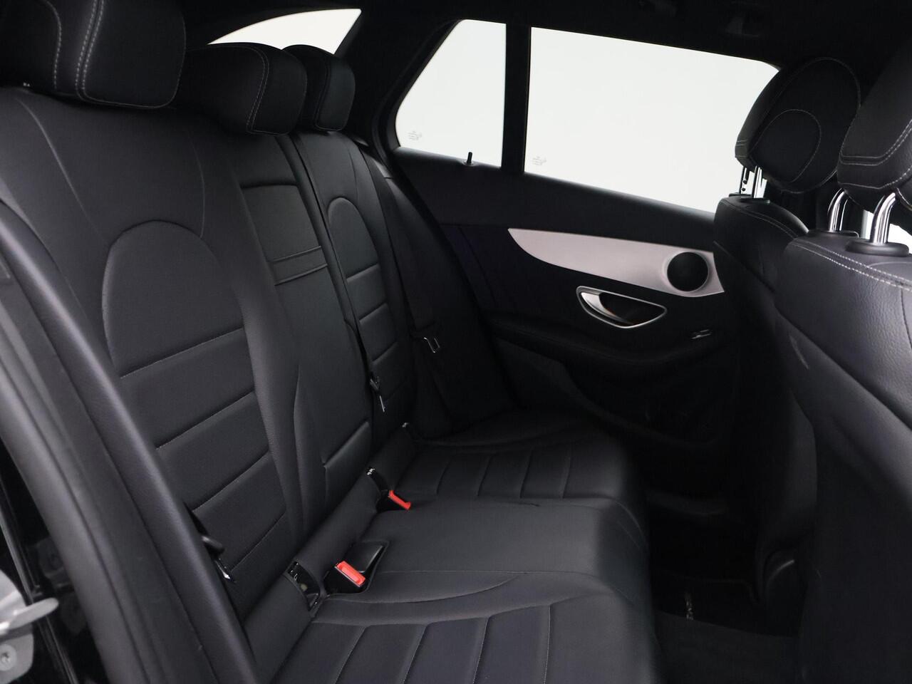 Mercedes-Benz C-KLASSE Estate 300e PHEV 320 PK AMG SPORT + CAMERA | DISTRONIC | APPLE CARPLAY | LEDER | STOELVERWARMING