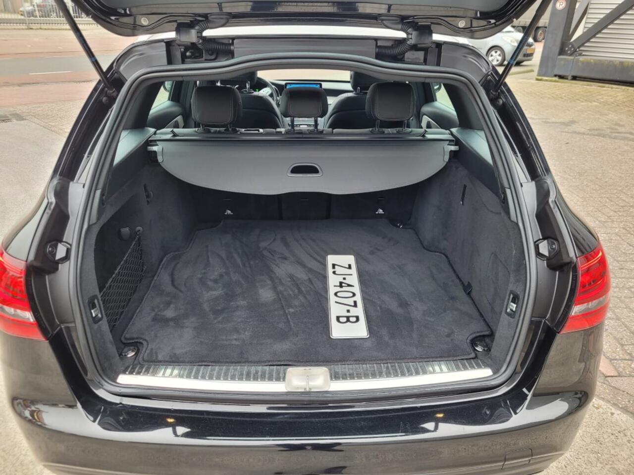 Mercedes-Benz C-KLASSE Estate 200 Business Solution AMG Plus Upgrade Edition zeer compleet